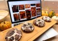 Monster Protein Cookies de chocolate para Halloween.